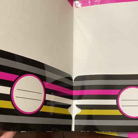 Set of three, “The Fashionista Collection folders and pack of three file folders - Picture 7 of 11